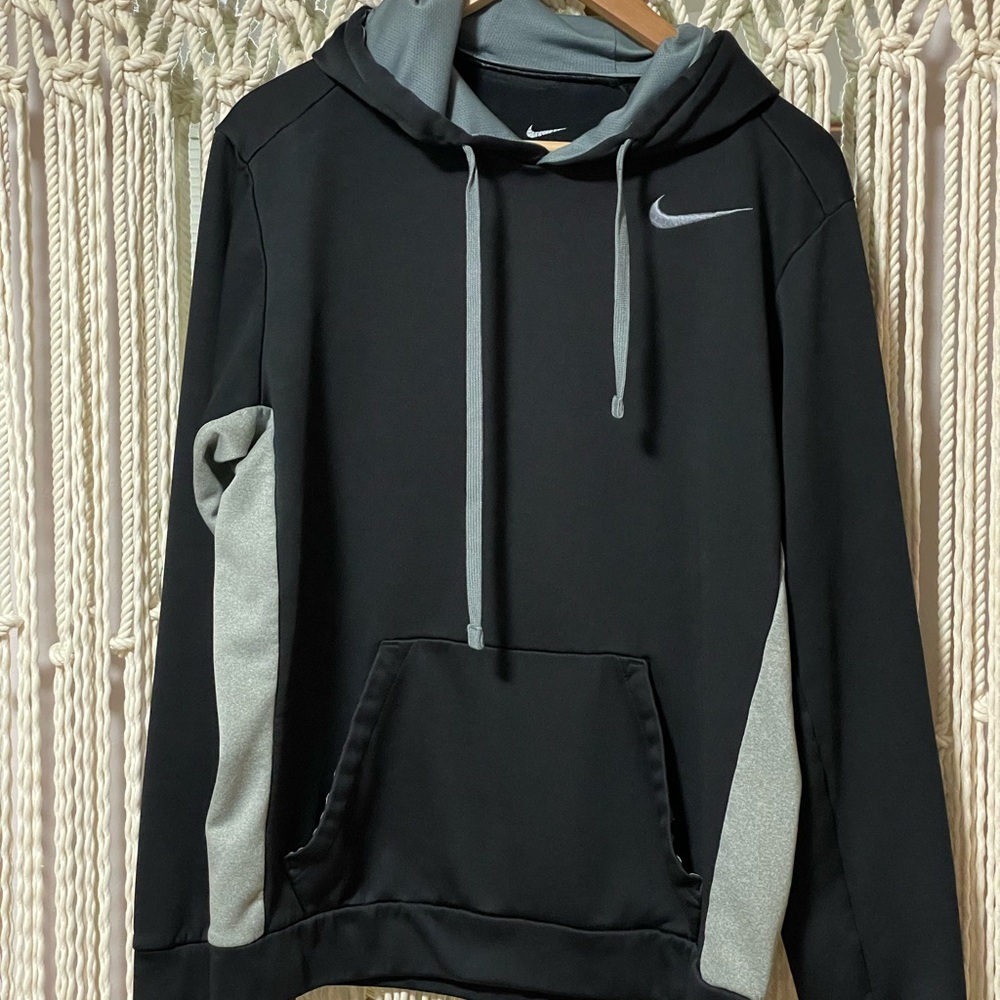 Nike Therma-Fit Hoodie